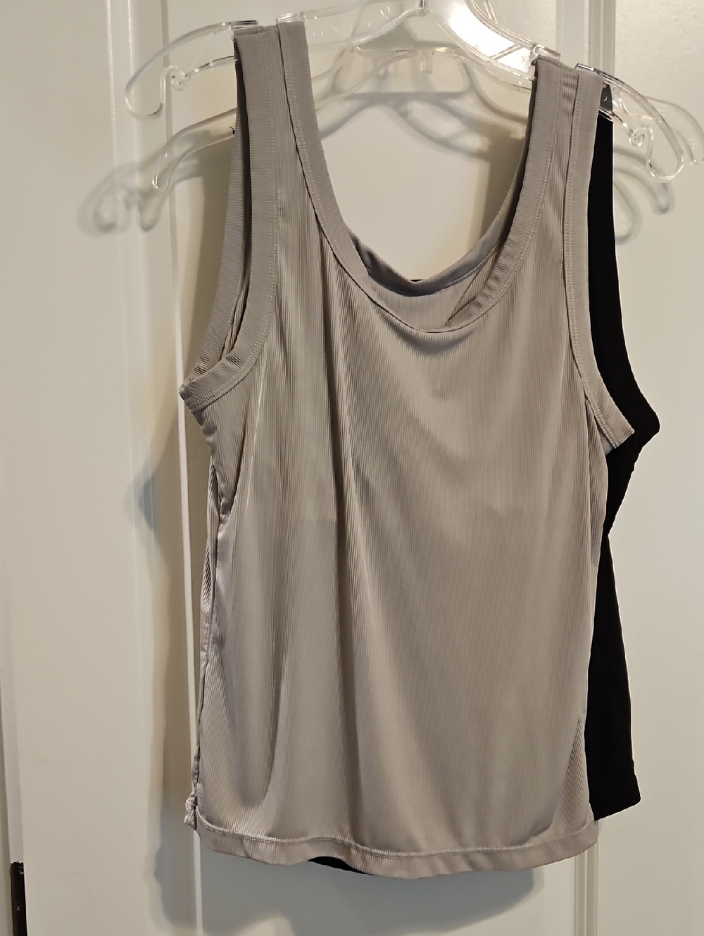 Source Unknown Light Gray Ribbed Tank with Black Back Layering